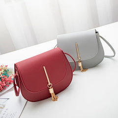 Women's Round Tassel Shoulder Bag