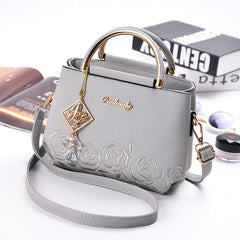The new spring and summer fashionable small bags