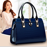 Elegant Ladies Handbag �Style Meets Function