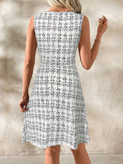 Elegant Round Neck Sleeveless Dress