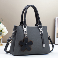 Western Style Large Capacity Exquisite Accessories Shoulder Messenger Bag