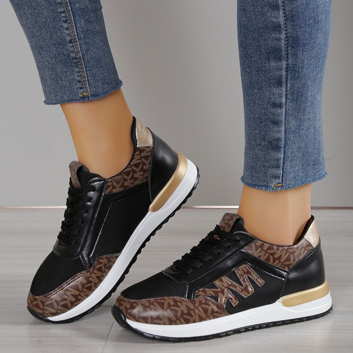 Stylish Contrast Panel Lace-Up Round Toe Sneakers