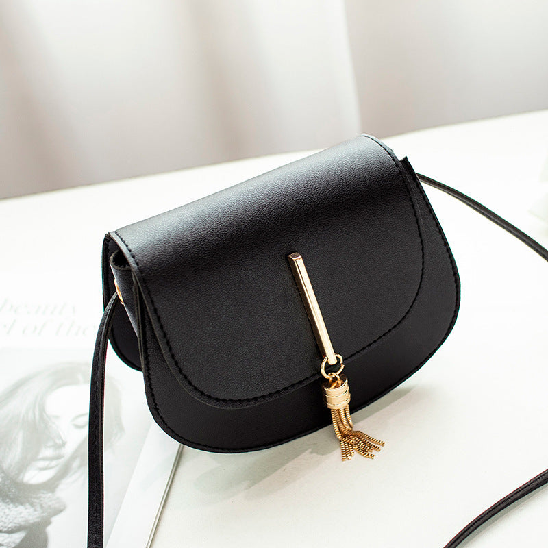 Women's Round Tassel Shoulder Bag