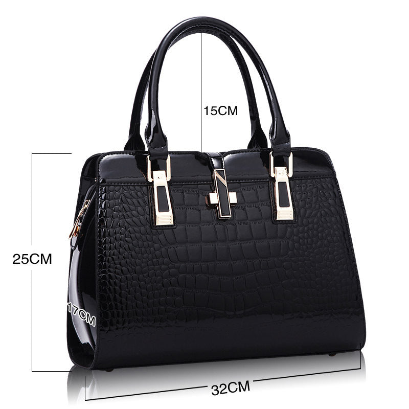 Elegant Ladies Handbag â€?Style Meets Function