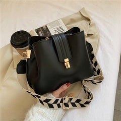 Wide Strap Single Shoulder Diagonal Bucket Bag