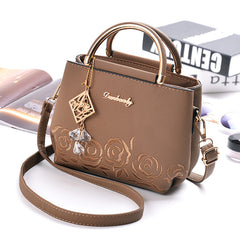 The new spring and summer fashionable small bags