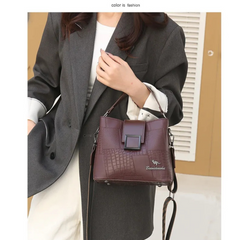 Timeless Elegance â€?Minimalist Women's Handbag