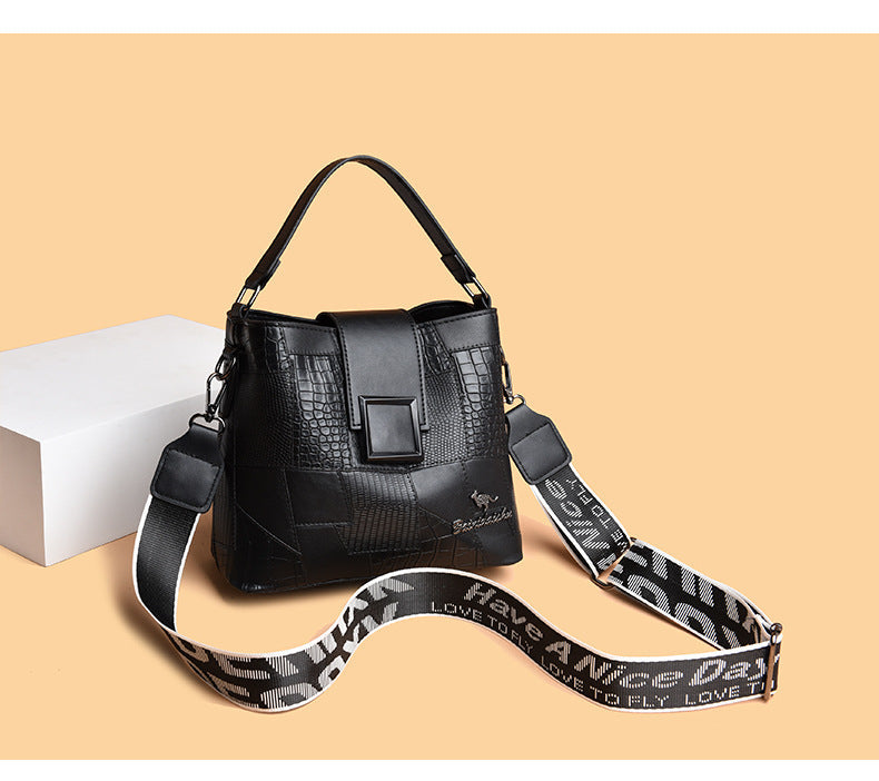 Timeless Elegance â€?Minimalist Women's Handbag